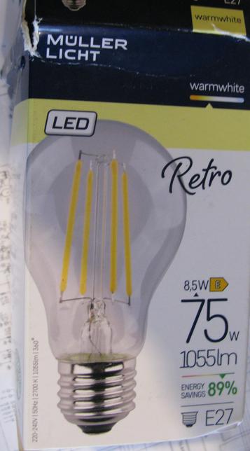 An LED lightbulb box, made by 'Muller Licht'